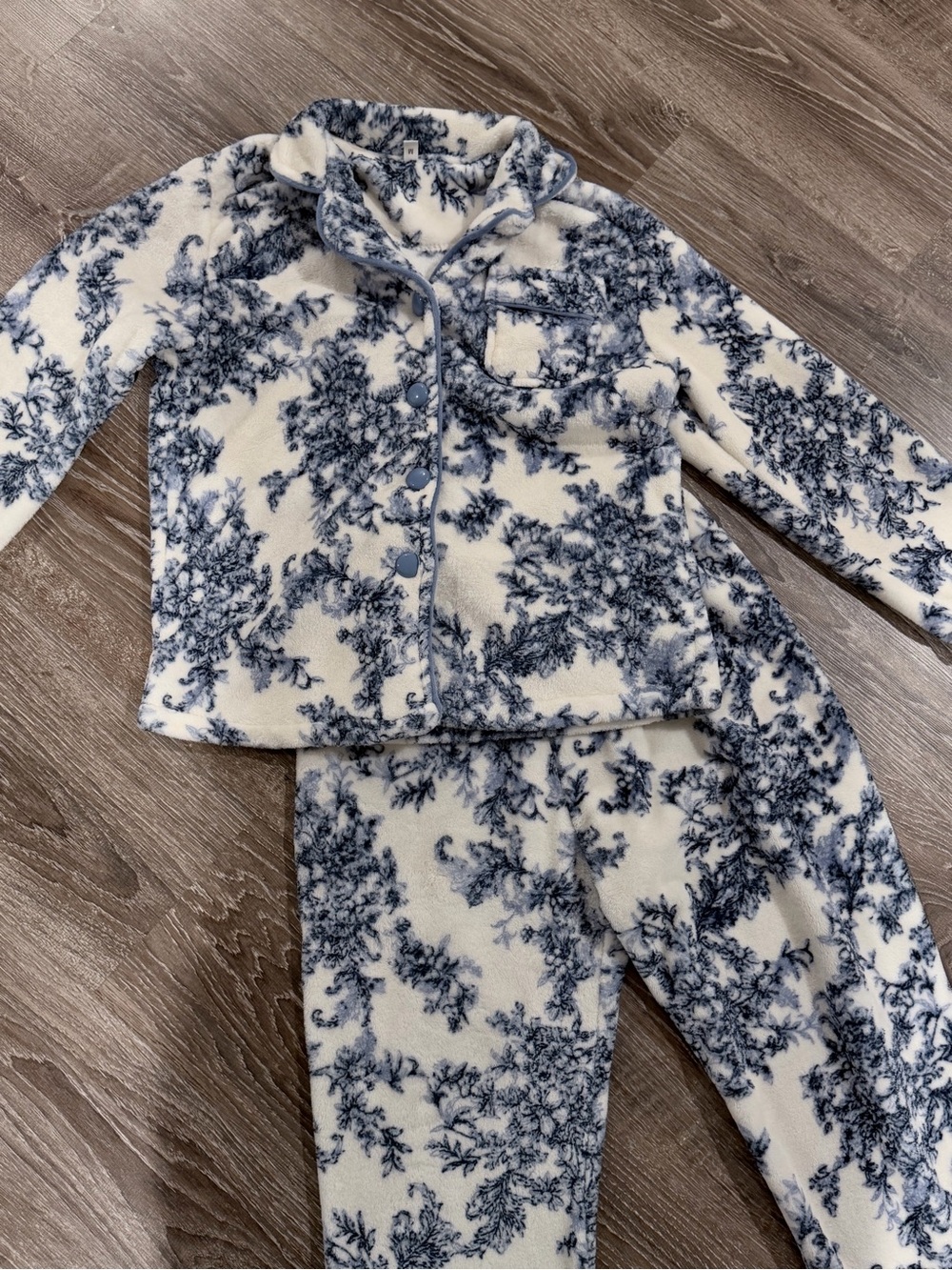 Cozy Blue White Floral Fleece Pajama Set Long Sleeve Top & Pants Size M
